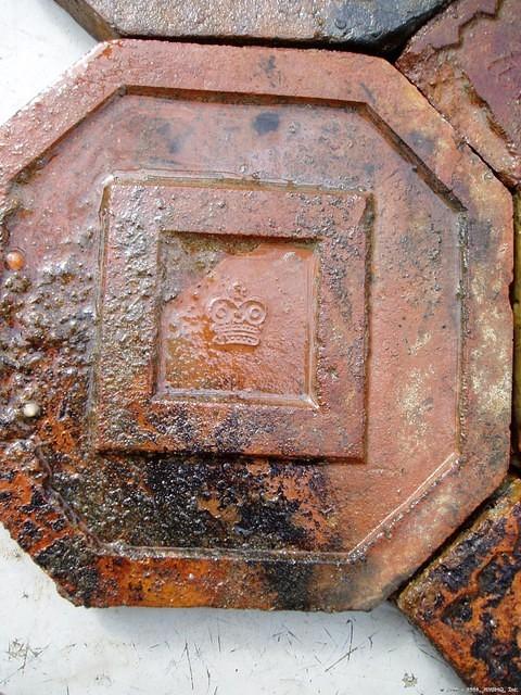 2004 Survey - Phase I

Sea Hunter III - Recovery

Floor Tiles (Crown Design, center)

from Seamen's/Firemen's Mess