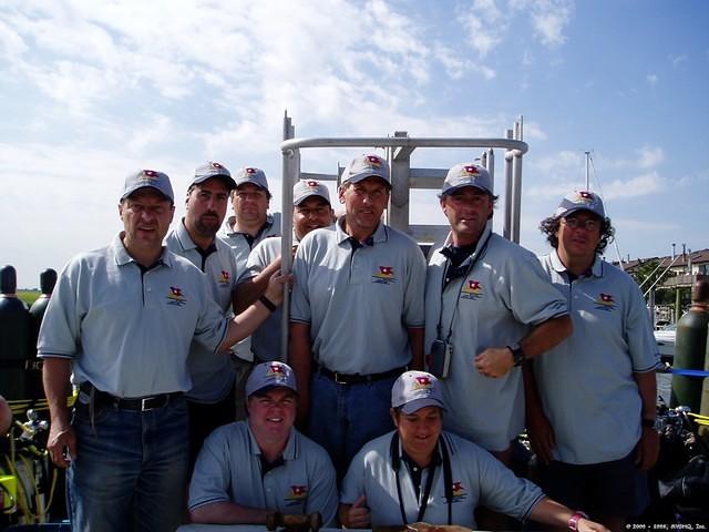 2004 Survey - Phase I

Sea Hunter III - The Expedition Team

Front Row: Tim, Carmen

Back Row: Vlad, Kevin, John, Mark, Wes, 