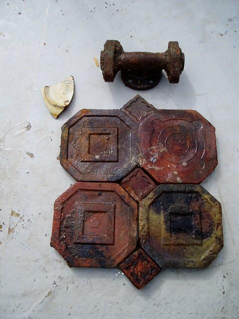 2004 Survey - Phase I

Sea Hunter III - Recovery

Brass Fitting, Plate Shard and Floor Tiles

from Seamen's/Firemen's Mess
